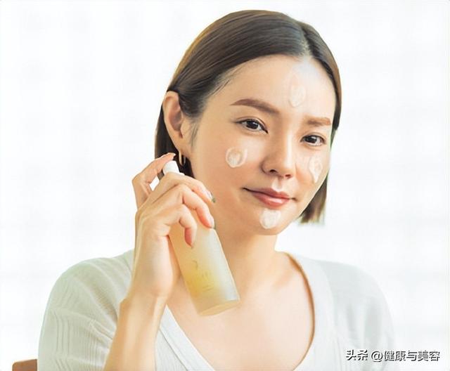 砂糖洗脸、乳霜多层叠涂，美容博主的护肤滋润法-15.jpg